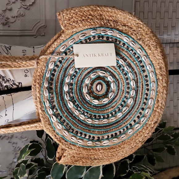 Antik Kraft Handbags - NWT Antik Kraft Beaded Circle Tote